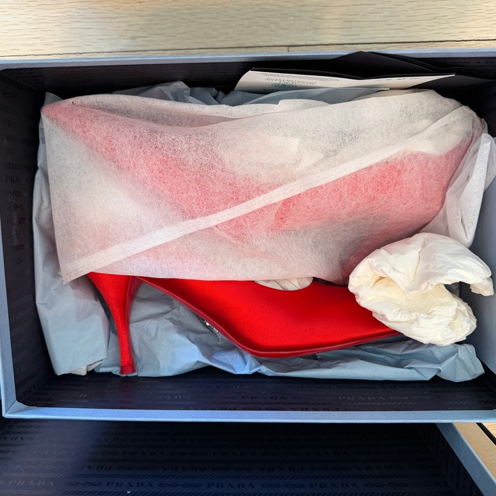 Prada Women's Red Satin Pumps - Picture 7 of 10